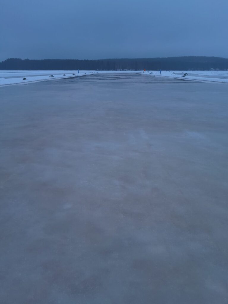Kuva Saarijärvi JM kilpailun radan lähtösuoralta 22.2.2025